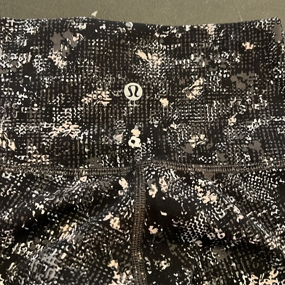 Lululemon size 2 leggings